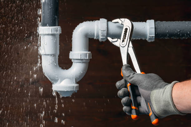 Professional Gas Line Repair technician working in Cameron, TX